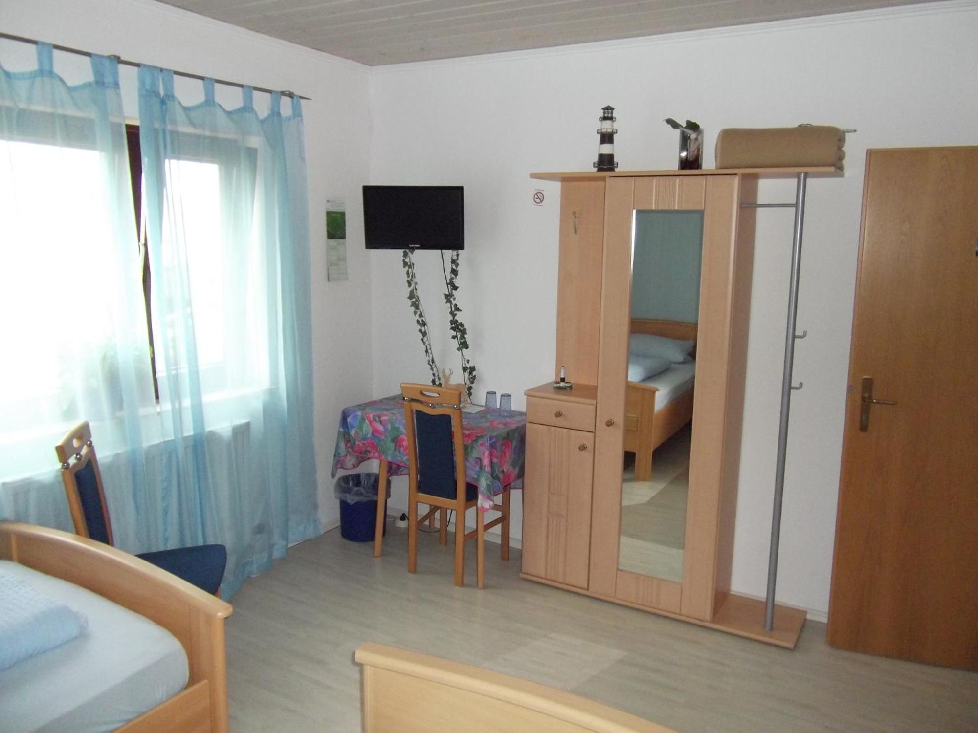 Pension Und Weingut Hirschhof Offenheim Экстерьер фото
